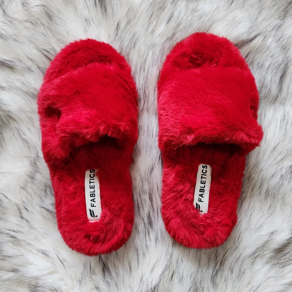 Fabletics Fur Slippers - Picture 3 of 6